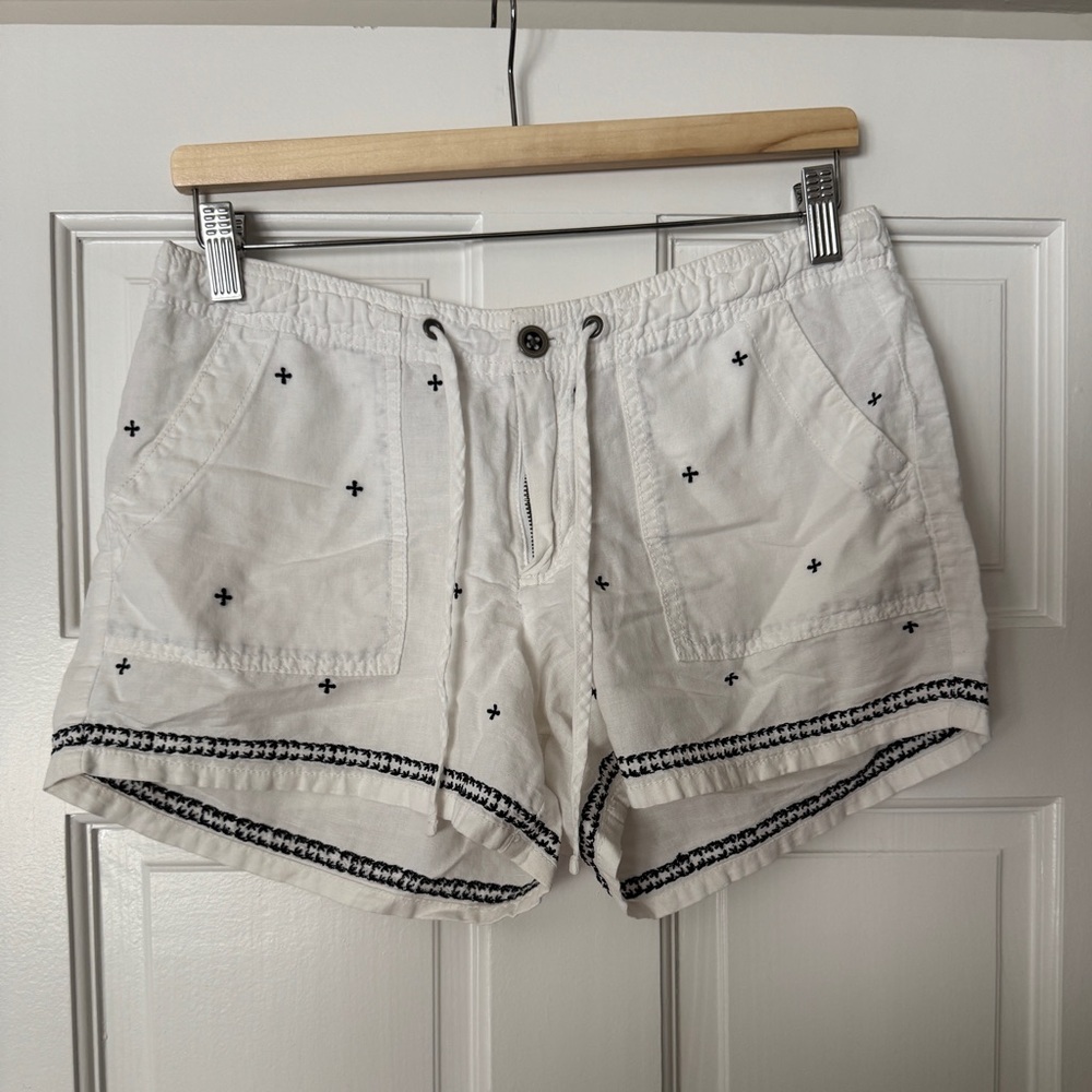 GAP Women's White Embroidered Drawstring Shorts